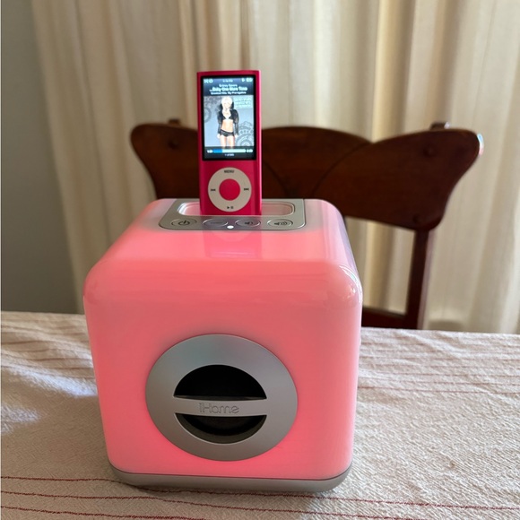 iHome Colortunes Cube Speaker for IPod - Picture 1 of 4